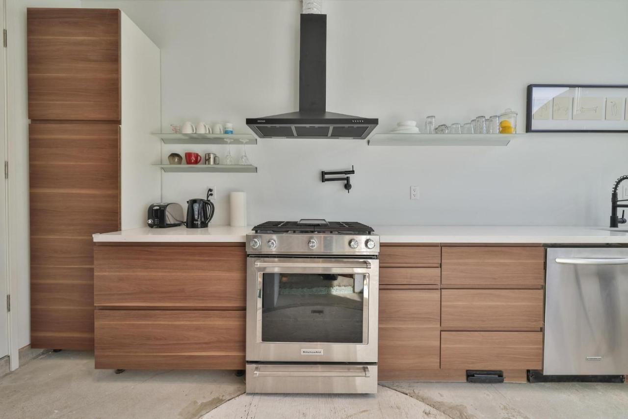 New Modern 1400 Sq Ft Coach House Near Everything Toronto Ngoại thất bức ảnh