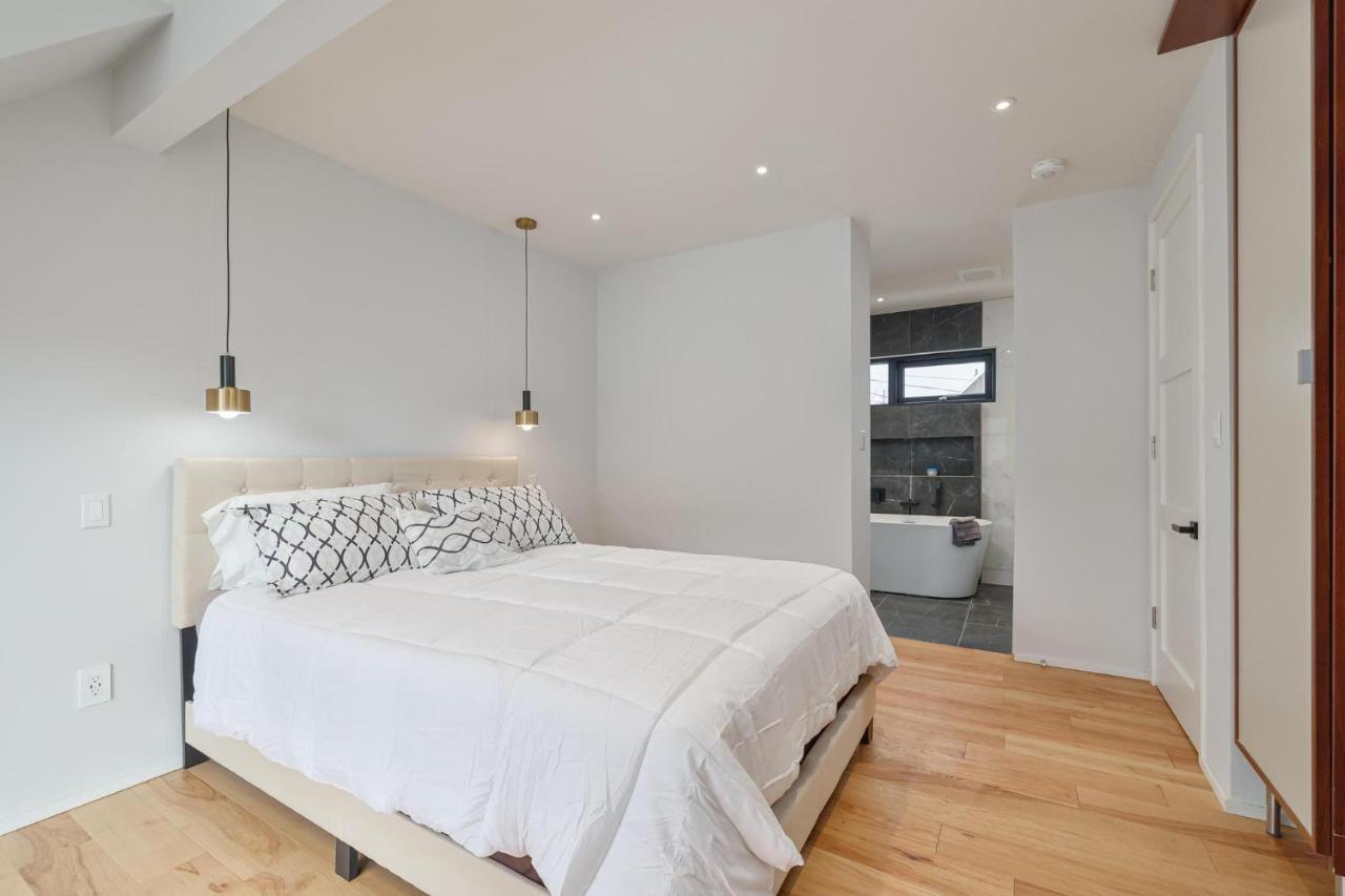 New Modern 1400 Sq Ft Coach House Near Everything Toronto Ngoại thất bức ảnh