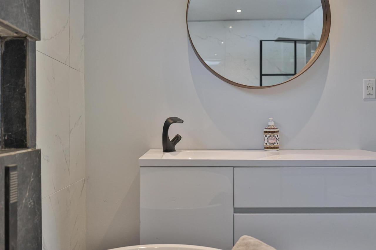 New Modern 1400 Sq Ft Coach House Near Everything Toronto Ngoại thất bức ảnh