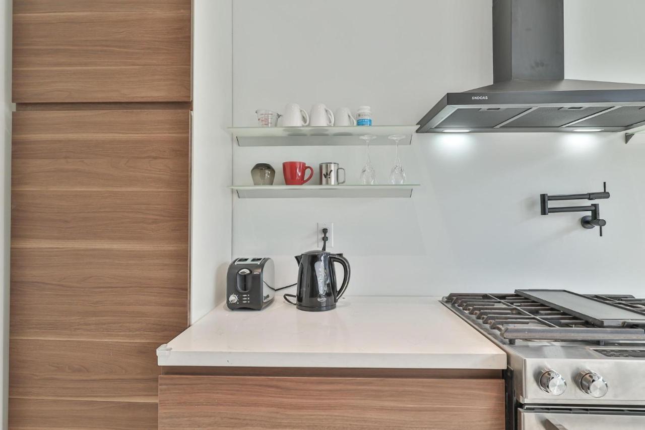 New Modern 1400 Sq Ft Coach House Near Everything Toronto Ngoại thất bức ảnh