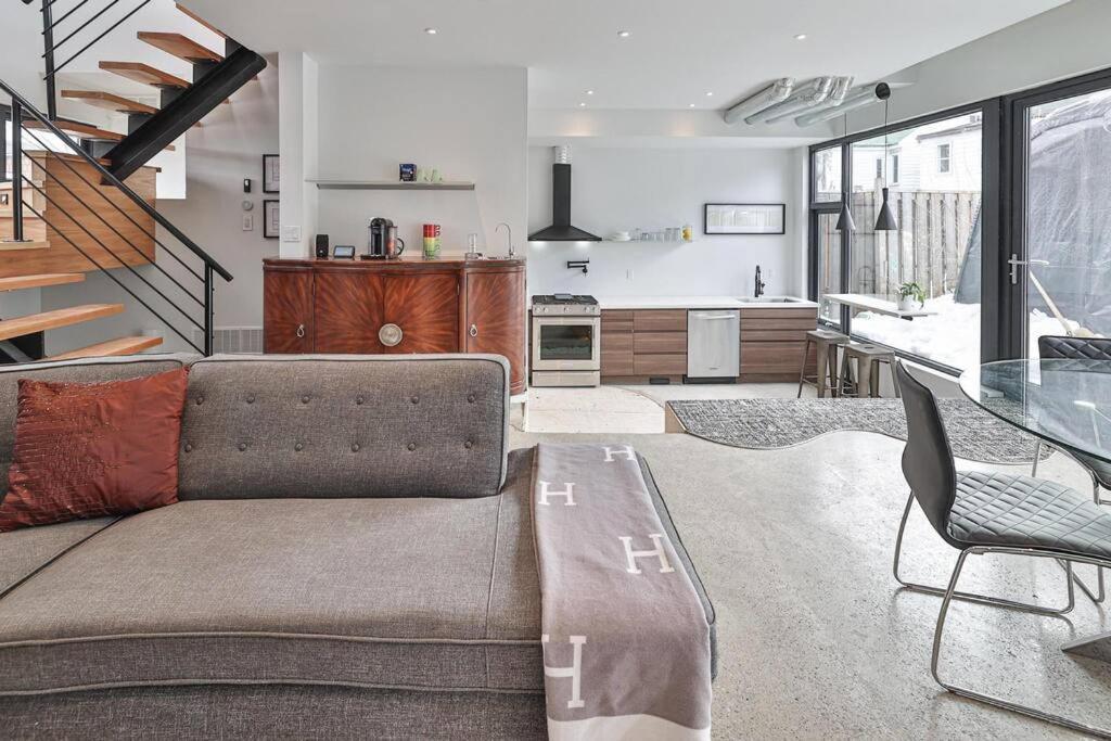 New Modern 1400 Sq Ft Coach House Near Everything Toronto Ngoại thất bức ảnh
