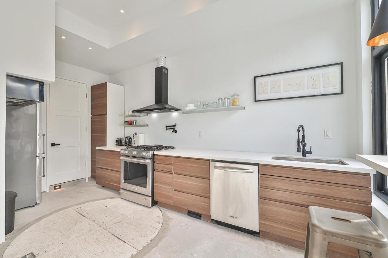 New Modern 1400 Sq Ft Coach House Near Everything Toronto Ngoại thất bức ảnh